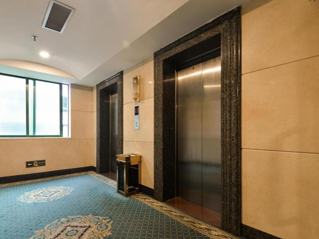New Pearl River Hotel Guangzhou Exterior foto